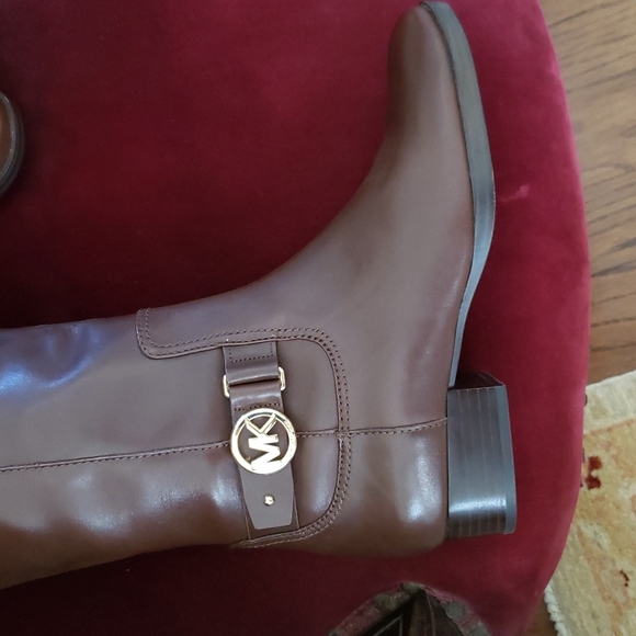 Michael Kors Brown Boots - Picture 3 of 7